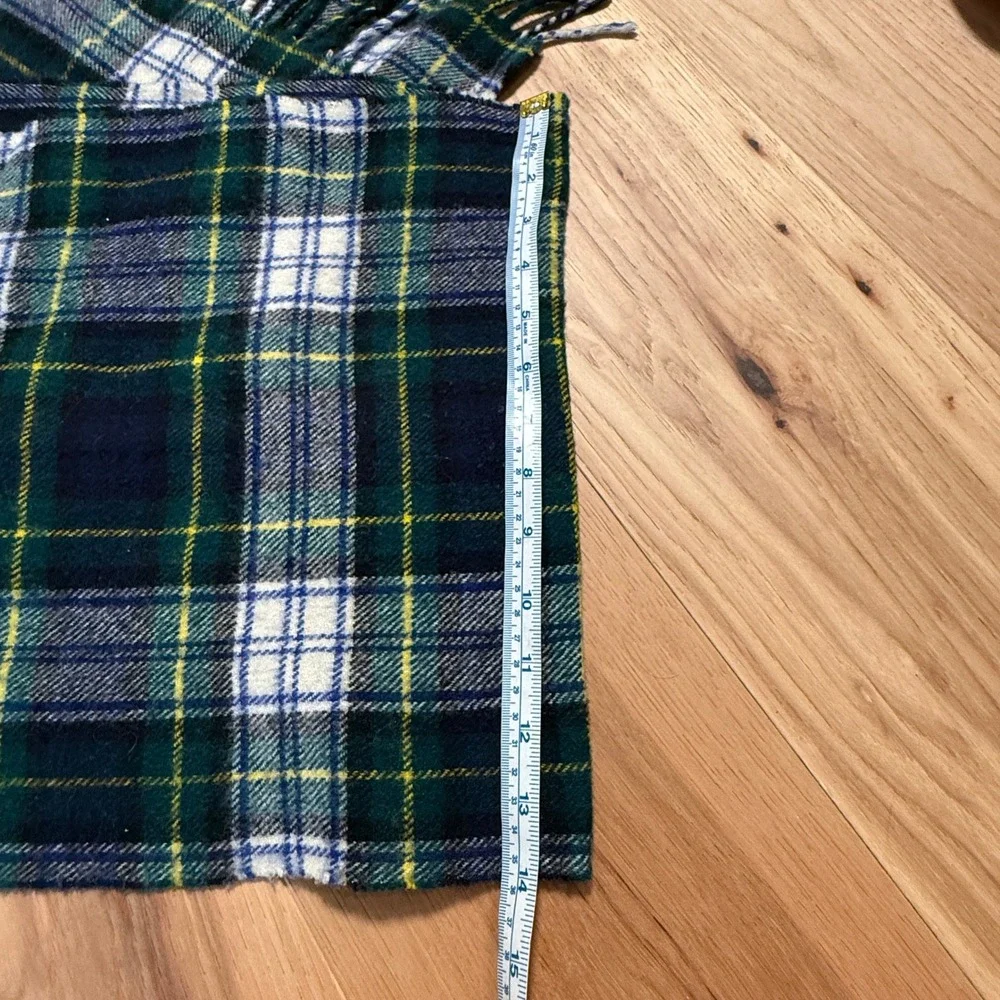 J Crew Scarf Unisex  Green Black Watch Tartan Plaid 100% Wool Made in Scotland